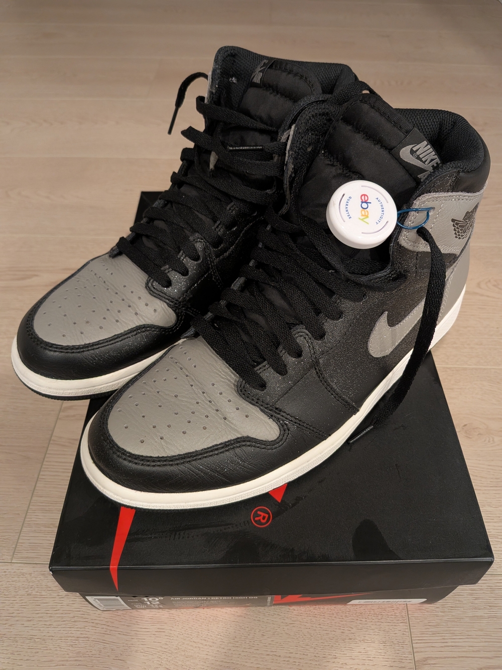Nike Air Jordan 1 Retro High OG - Black & Gray